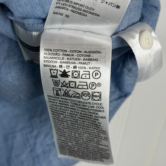 Levi's Short Sleeve Classic One Pocket Standard Fit Denim Shirt Men’s Size Small - Picture 7 of 9